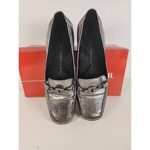NEW WOMANS SILVER BELLINI LOAFERS STYLE ABAGAIL FANCY TOE WITH ACCENT SIZE 7.5